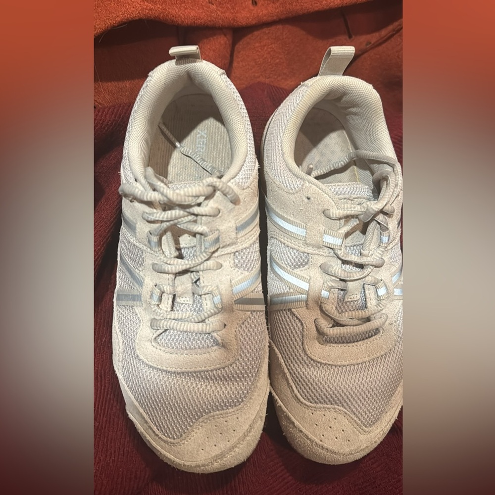 Women’s Xero Prio Suede Sneakers. Worn only about 10 times. size 7